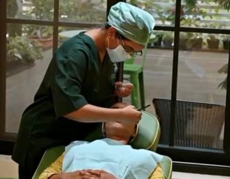 Dermatologist in Mysore creating personalised skin treatment plans at Umbrella Aesthetics Jayalakshmipuram clinic